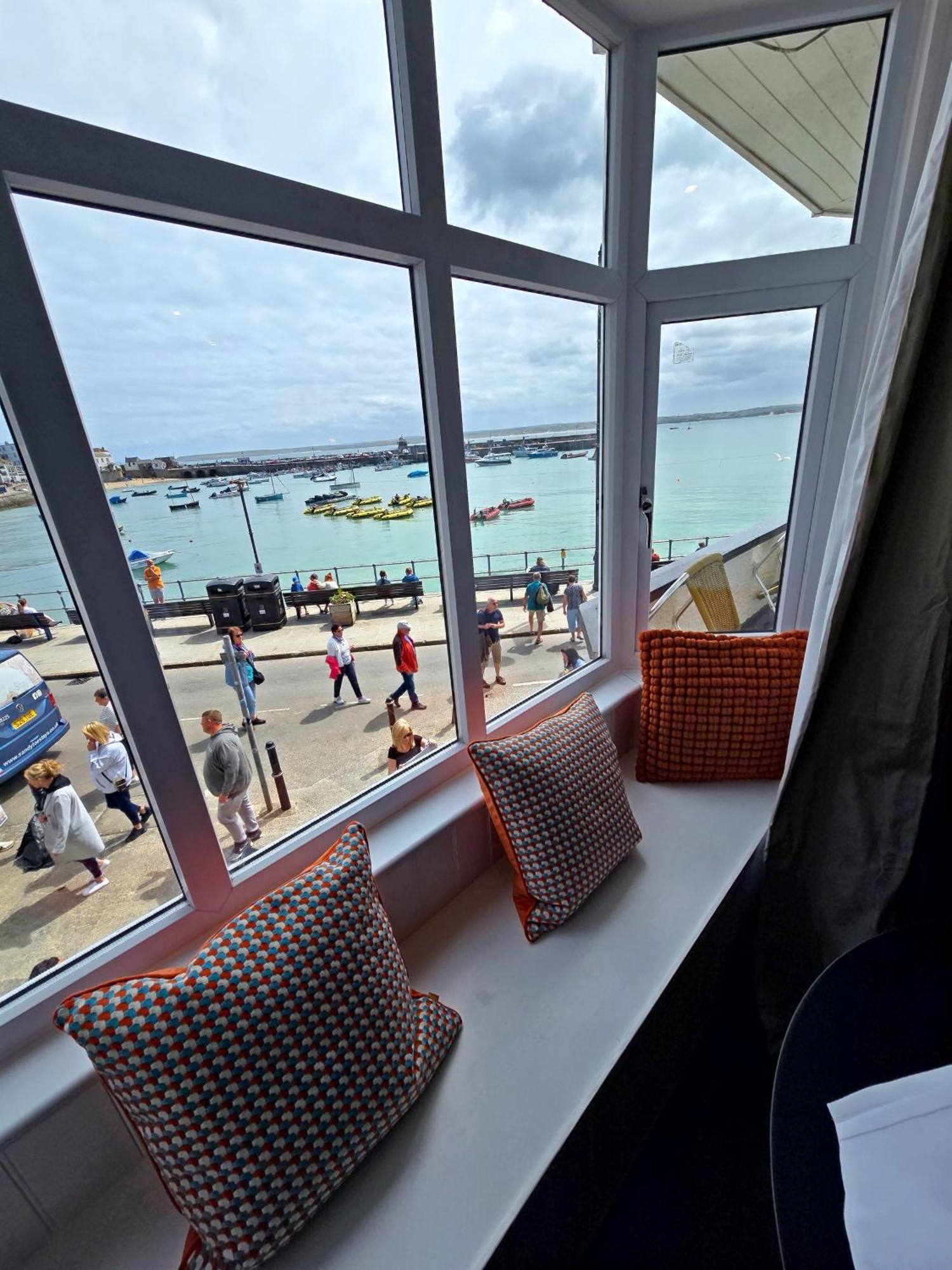 Premier 4 - Stunning Suite, Beautiful Sea Views Сент-Айвс Екстер'єр фото